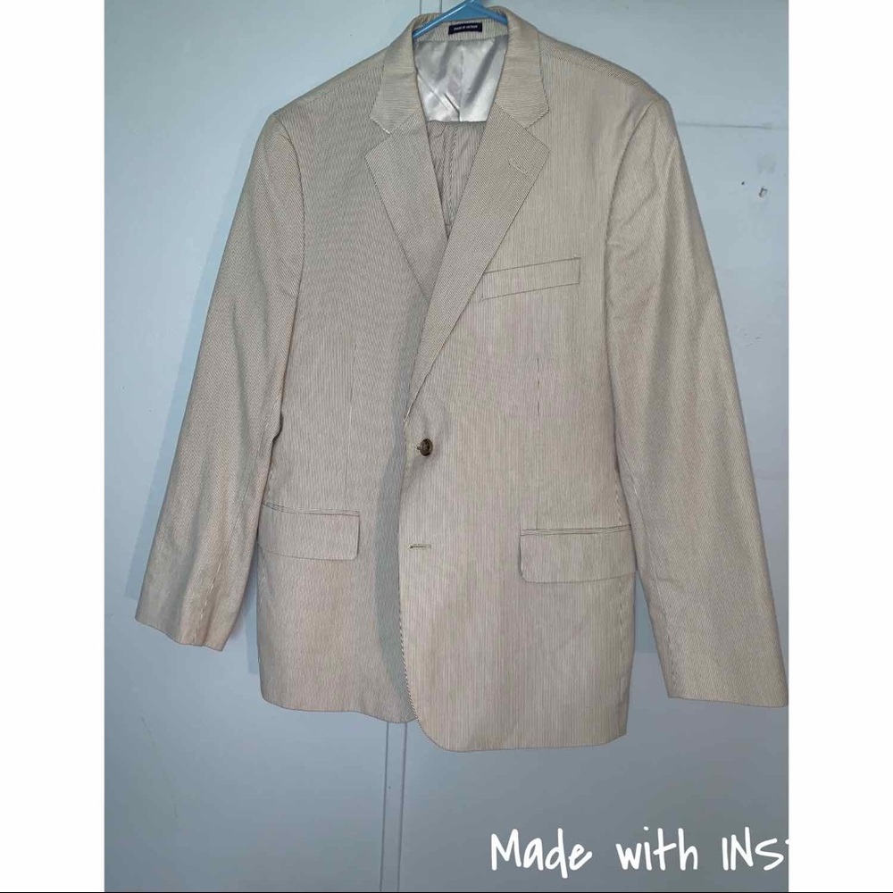 Two piece seersucker suit.